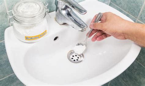 4 soluciones para eliminar el olor a tubería de fregaderos y lavabos
