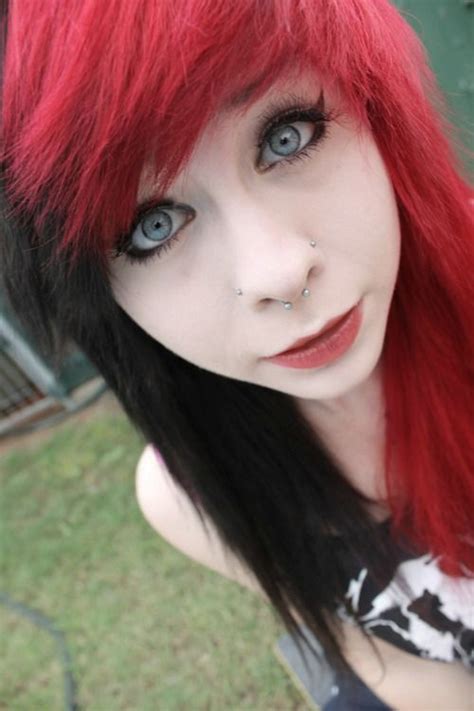 The look that says, yes, i wanted my hair in a ponytail, but no, i did not want to look like a hot mess today. Pin on Half Black Half Red Hair