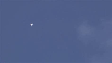 Mysterious Balloon Like Ufo Seen Hovering 37000ft Above Japan Stumps