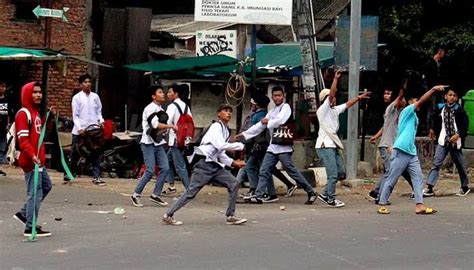 Pesantren Cegah Kenakalan Remaja Remaja Gambar Pasangan Lucu Lelaki Tampan