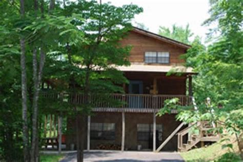 Gravel drive, but easily accessible for all vehicles. Hidden Springs Cabins and Vacation Rentals Pigeon Forge ...