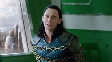 Tom Hiddleston Loki Thor Ragnarok Background Wallpaper Tom Hiddleston