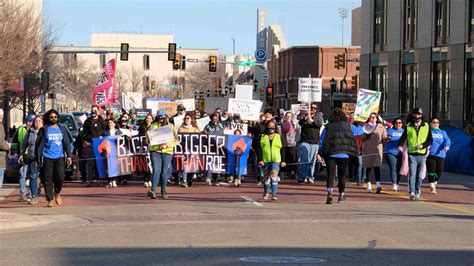 Women’s group protests Amarillo judge in medical abortion case