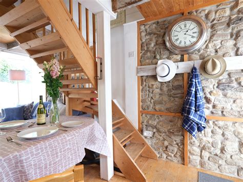 2 x sets of support rods. 10 Sandows Lane - Sandy Toes Stays - St Ives - Cornwall
