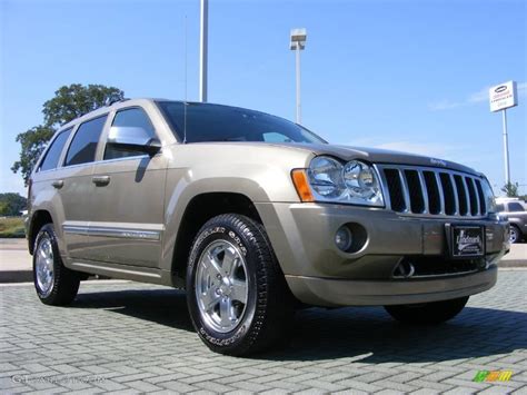 2006 Light Khaki Metallic Jeep Grand Cherokee Overland 4x4 ...
