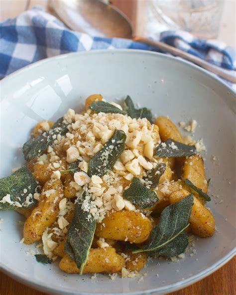 Recept Pompoen Gnocchi Met Salieboter En Hazelnoten Savory Sweets