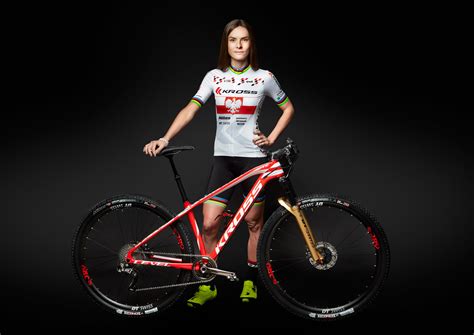 Maja martyna włoszczowska to polska kolarka górska. Kross Racing Team MTB con Shimano - Tech Cycling