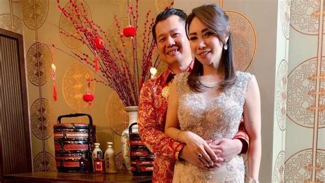 Sikap adib yang berlainan ketika bersama dia akhirnya menambat hati esya. Akan Dinikahi Pengusaha Kaya, Wajah Artis ini Terlihat Sangat Beda Sampai Dituding Oplas