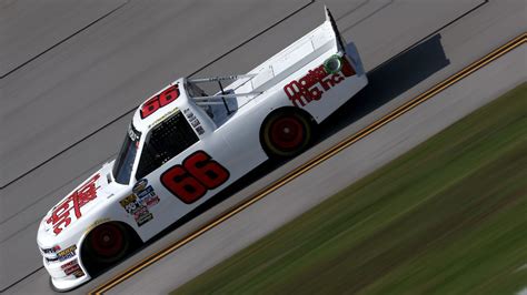 World of outlaws sprint car series. 2017 NASCAR Camping World Truck Series Paint Schemes ...