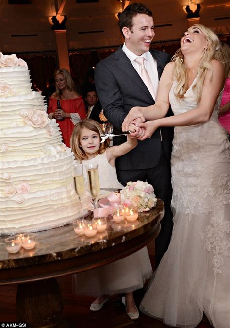 Jamie Lynn Spears Is A Beautiful Blushing Bride In Intimate Photos From New Wedding Album