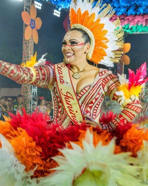 O que há de melhor de programação cultural; Cristiane Rodrigues 💙 | Feliz aniversário, Trajes juninos ...