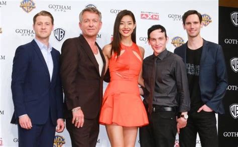 Coub is youtube for video loops. GOTHAM / ゴッサム Ben McKenzie , Robin Lord Taylor , Sean ...