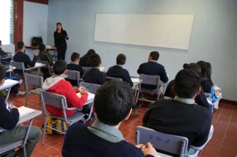 Para evitar riesgos, generar confianza y tener una experiencia lo más positiva posible, médicos y psicólogos entregan sus. Gobierno de Jalisco plantea regreso a clases presenciales ...