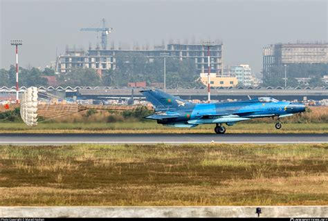 F932 Bangladesh Air Force Chengdu F 7bg Photo By Murad Hashan Id