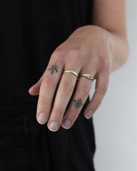 40 Amazing Finger Tattoo For Women Youll Love