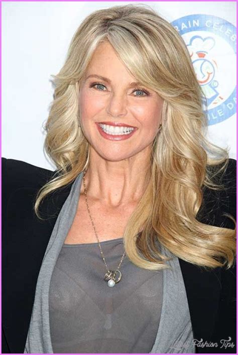 Want chic hair that expresses your inner youth? Long Hairstyles For Women Over 50 Years Old ...