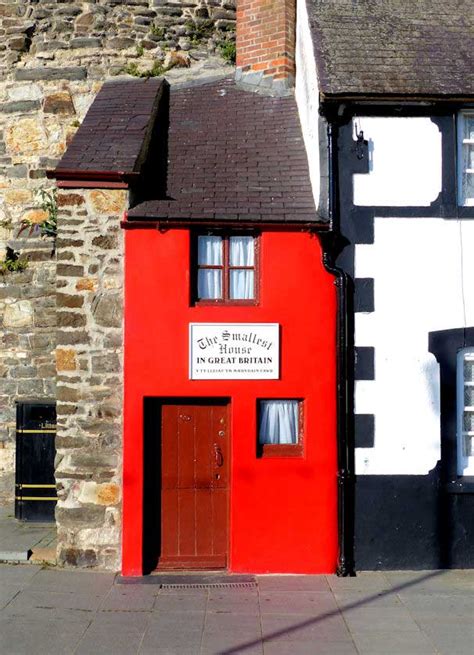 The Smallest House In Great Britain Britain All Over Travel Guide