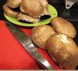 Cook, uncovered, over low heat for 20 minutes or until onions are golden brown, stirring occasionally. Portobello Mushroom Soup - PrettyFood