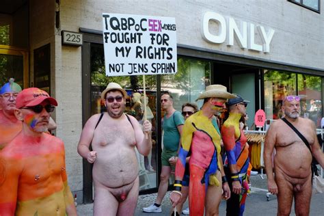 Male Nudity In Public On Twitter Csd Csdberlin Gaypride Naked Nude Publicnudity