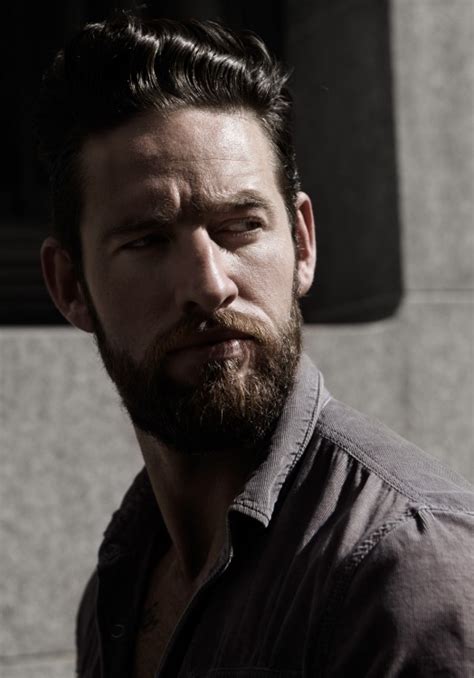 Kult Model Agency Platz Für Männer Sedcard Beard Model