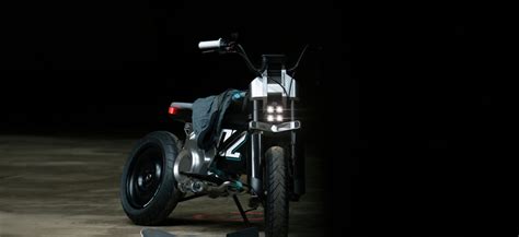 Bmw Dévoile Un Concept De Petite Moto électrique La Ce 02 Actu Moto