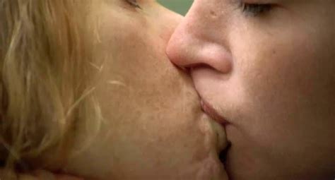 Emily Blunt Natalie Press Lesbian Kiss On Scandalplanetcom Xhamster