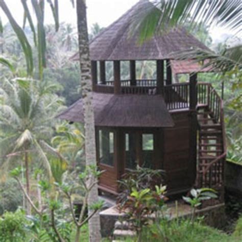 Dengan tangga yang unik dan cantik, nilai estetika interior rumah jadi bertambah. Unik dan Cantik Rumah Kayu di Bali - Kumpulan Artikel ...