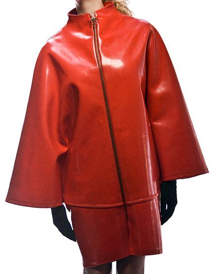 mary quant imperméable poncho zip anneau vinyl rouge années 60 raincoat fashion red