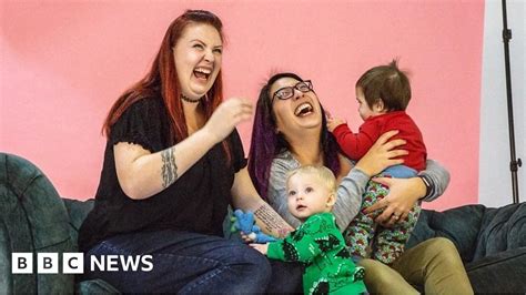 Breastfeeding And Formula Feeding Mums Share Advice Bbc News