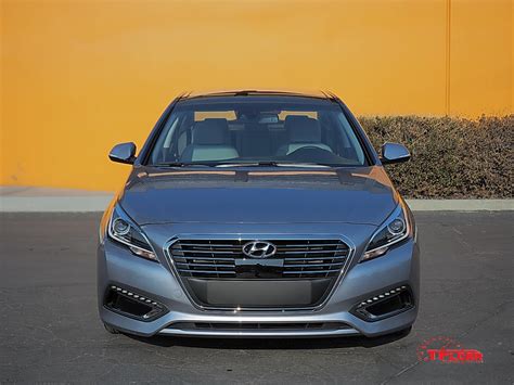 We did not find results for: 2016 Hyundai Sonata Hybrid vs. Hybrid Plug-in [review ...