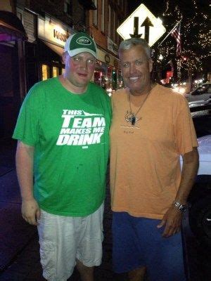 New York Jets Coach Rex Ryan Poses With Fan Who Has This Team Makes Me