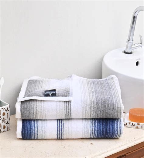 Buy Blue And Grey Printed 600 Gsm Cotton Set Of 2 Bath Towel By Avi