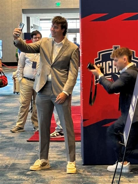 Need inspiration? Tigers QB Seth Henigan looks in the mirror - Memphis
