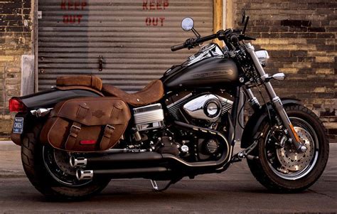 Harley davidson iron 883 is a cruiser bike available at a price of rs. Pin on Custom Harley-Davidson Motorcycles