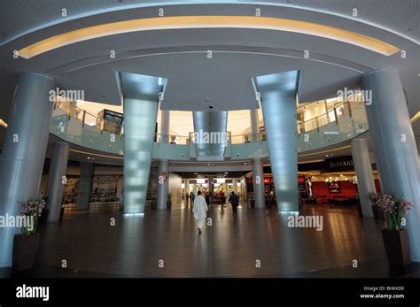 Inside Of The Dubai Mall Worlds Largest Shopping Mall Dubai United