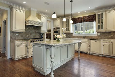 2020 Kitchen Cabinet Trends - Flora Brothers Painting