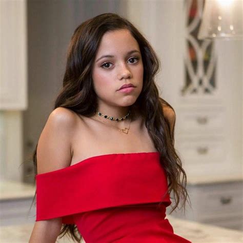 Jenna Ortega Hot Photos Pics New Images And Hd Wallpapers