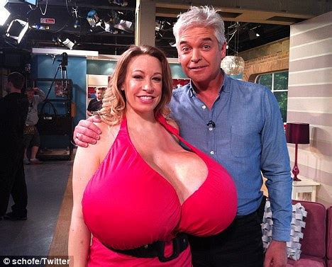 Chelsea Charms The Woman With The Largest Breasts In The World 164XXX