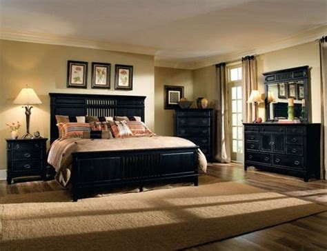 Get inspired by those 10 master bedroo… 0 shares. Luxury-master-bedroom-with-black-furniture-ideas | Master ...
