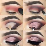 Pictures of How Do You Apply Eye Makeup