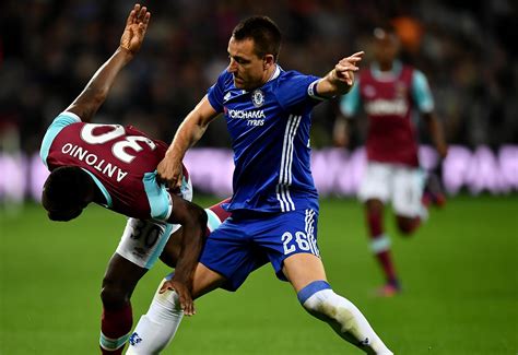 Chelsea with a spell of possession at long last, before a loose touch from emerson gives west ham a chance to clear for a throw. Chelsea vs West Ham - player ratings - Talk Chelsea