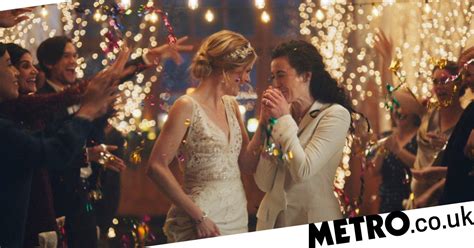 hallmark pulled lesbian kiss advert after one million moms complaint metro news