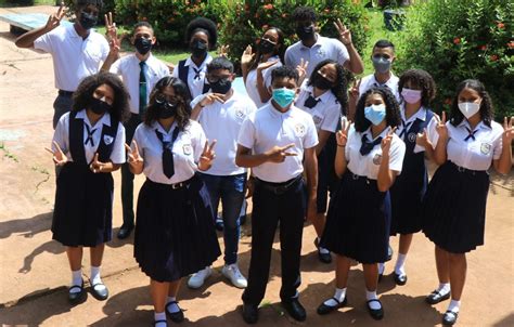 Estudiantes Panameños Salen Adelante Con Sus Estudios Pese La Pandemia