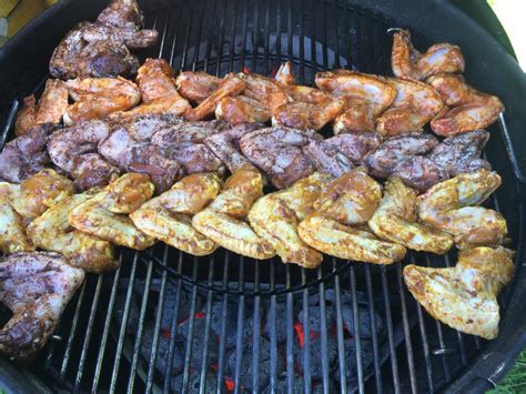Fresh poultry obviously doesn't keep as well as some ingredients we might encourage you to stock up on — like canned pumpkin. Color Chicken Wings | Grillforum und BBQ - www ...