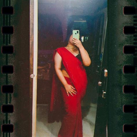 Red Saree Mirror Selfie Red Saree Mirror Selfie Fashion