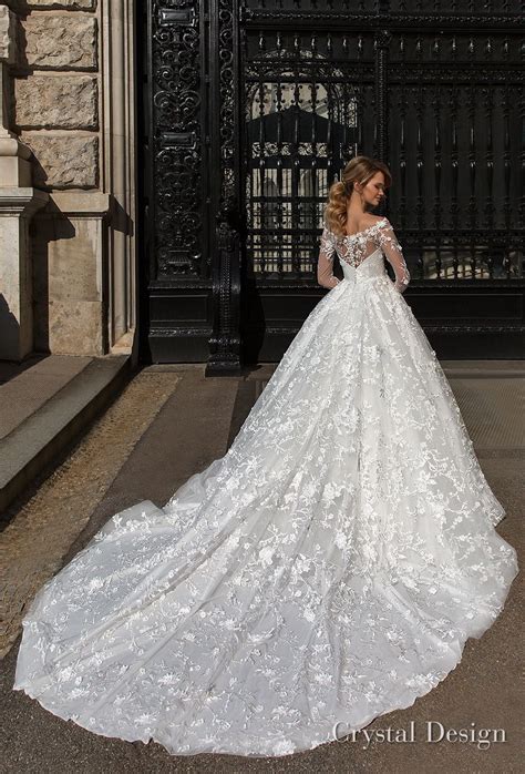 Ball gowns look as great as mermaid and sheath gowns. Crystal Design 2018 Wedding Dresses — "Royal Garden ...