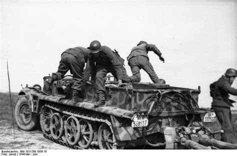 German Half Track Towing A 75 Mm Pak Cannon With Crewrussia May 1944