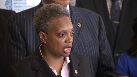 Chicago Mayor Lori Lightfoot Vows To Protect Support Chicago Immigrant