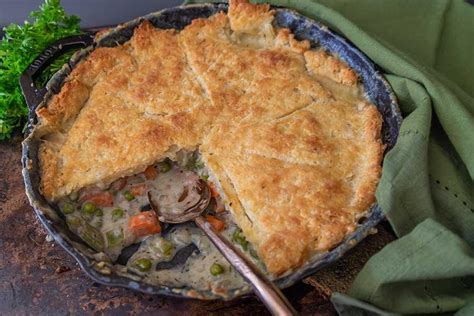 Gluten Free Skillet Chicken Pot Pie Made With The Most Delicious Creamy
