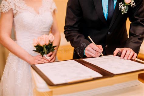 White set wedding seats flowers green leaves decorative cartoon background. Wedding Ceremony. Wedding Couple Leaving Their Signatures Stock Photo - Image of beauty, couple ...